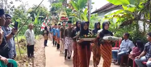 Dwi Riyanto Ungkap Filosofi Tumpeng dalam Tradisi Nyadran Triharjo