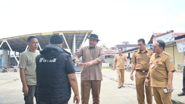 Pasar Rakyat Bakal Dipercantik, Bupati M. Syukur: Kebersihan Harus Diperhatikan