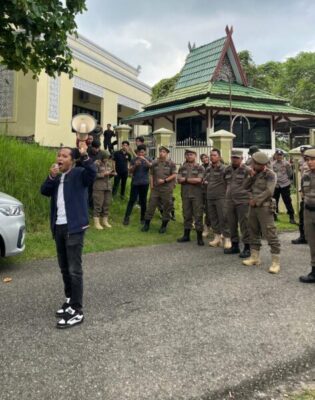 PT. SME & PT. SMM Resmi Berdiri Tetapi Ada Aroma Bau Busuk Yang Meresahkan Warga,  Hadril Walid : Meskipun ada izin jika meresahkan, Perlu di Evaluasi dan di Tindak
