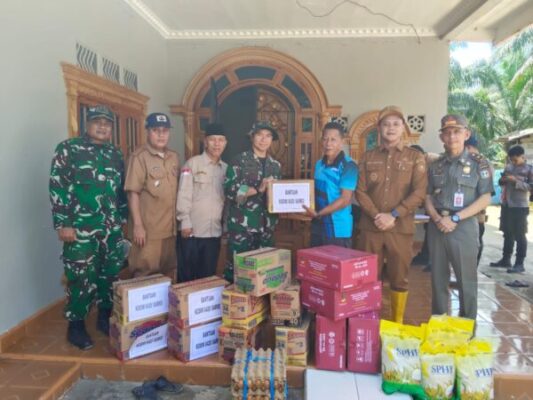 Dua Hari Berturut-turut, Dandim 0420/Sarko Turun Langsung Tinjau Lokasi Banjir Serta Berikan Bantuan