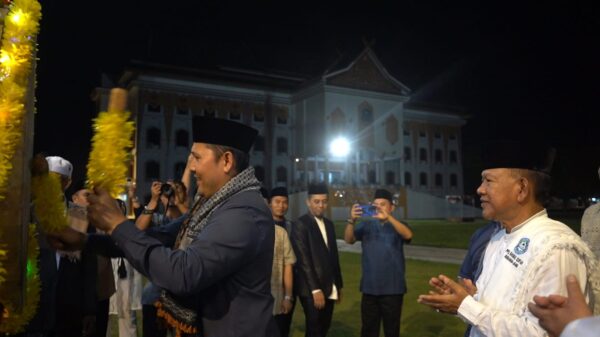 Lepas Pawai Takbir Iduladha, Bupati M. Syukur: Mari Jaga Situasi Agar Tetap Aman dan Kondusif 
