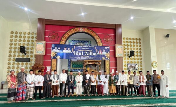 Wabup A. Khafidh Shalat Id di Baitul Makmur, Ajak Masyarakat Teladani Semangat Berkurban 